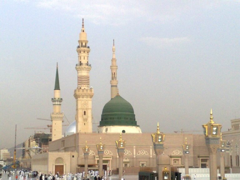 Masjid an-Nabawi exterior in Madinah