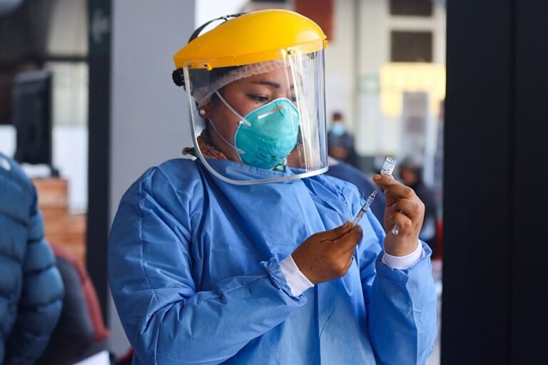Preparing a vaccine before administering it