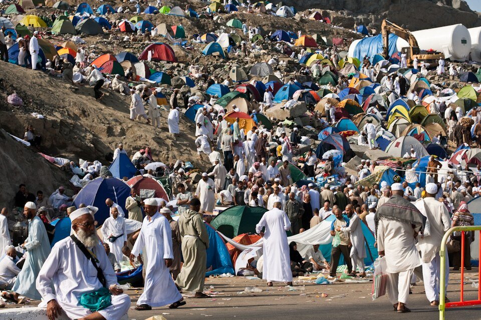 Rows of white tents in the Mina valley during the Hajj season