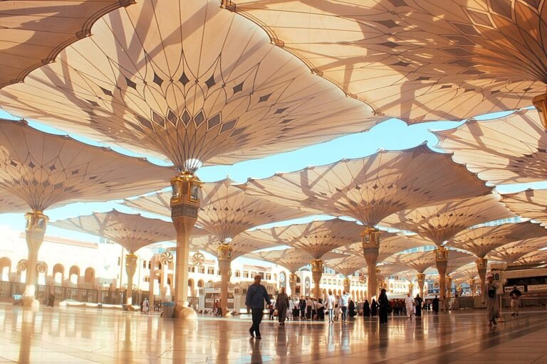 Masjid an-Nabawi in Madinah during a period of devotional observance
