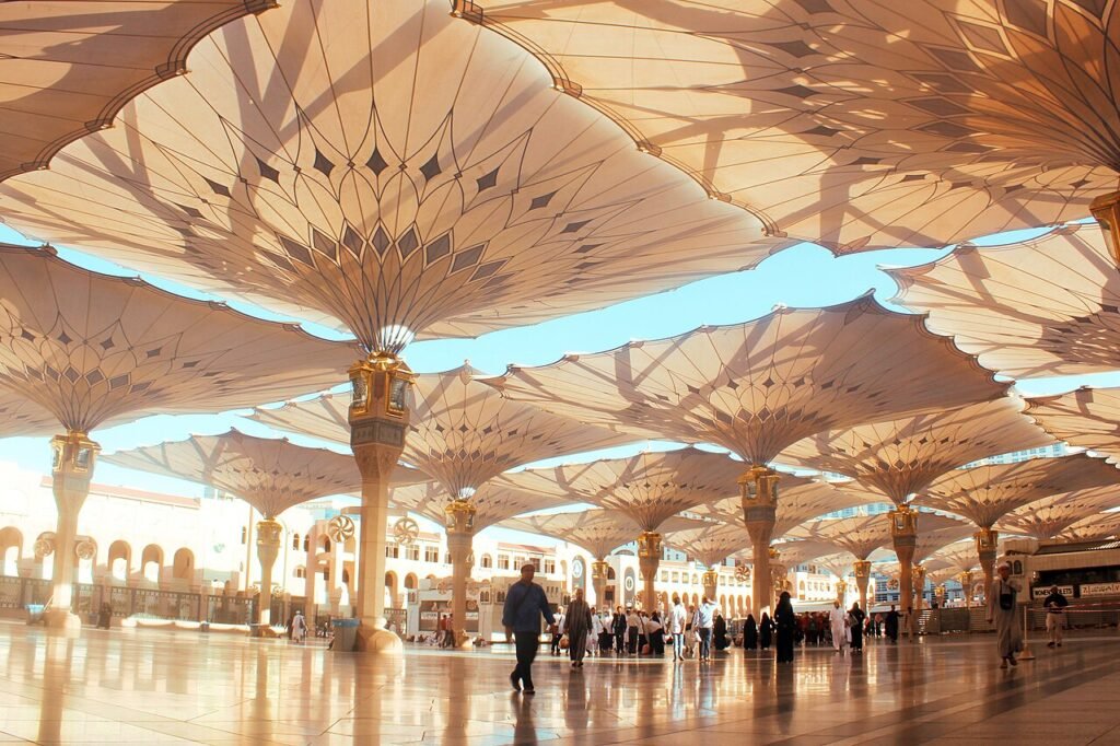 Starting Your Trip in Madinah: How a Madinah-First Itinerary Changes Your Transport Plan